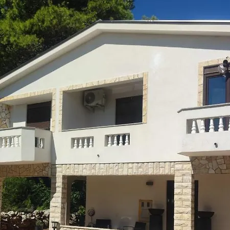 Fewosaric Marlon Apartment *