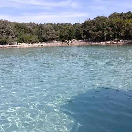 Fewosaric Marlon Apartment Vir